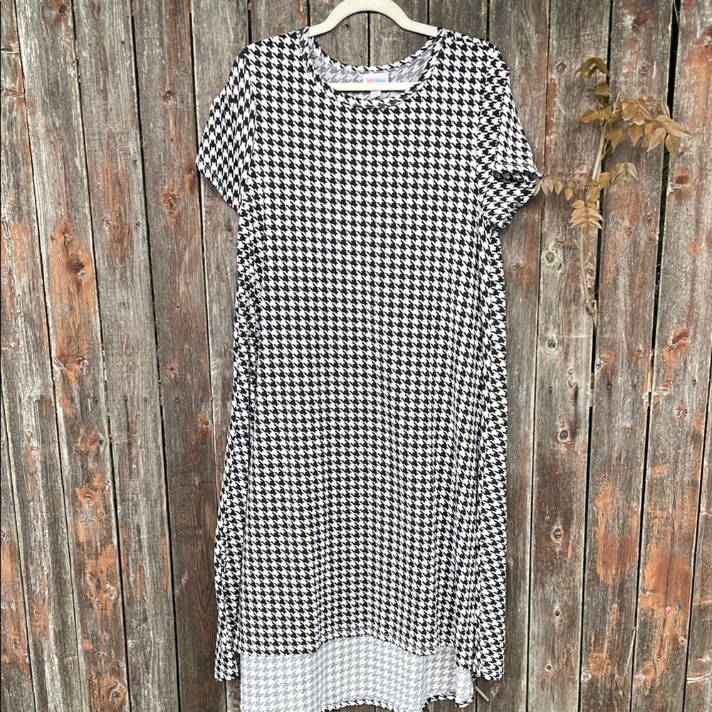 Black and White Houndstooth LuLaRoe Carly Dress | size L